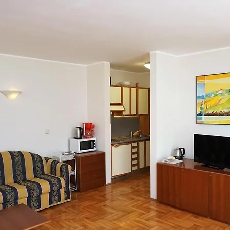 Apartment By The Sea Basanija, Umag - 27186 Basanija